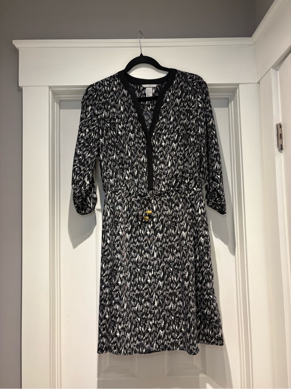 H&M Black & White Printed Midi Dress